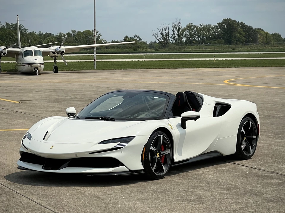 2023 Ferrari SF90 Spider - Image 3 of 31