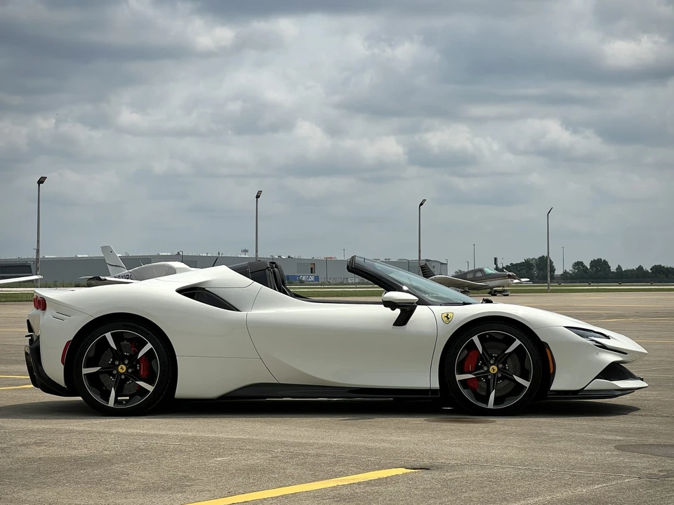 2023 Ferrari SF90 Spider - Image 11 of 31