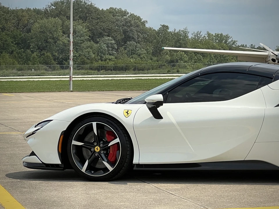 2023 Ferrari SF90 Spider - Image 29 of 31