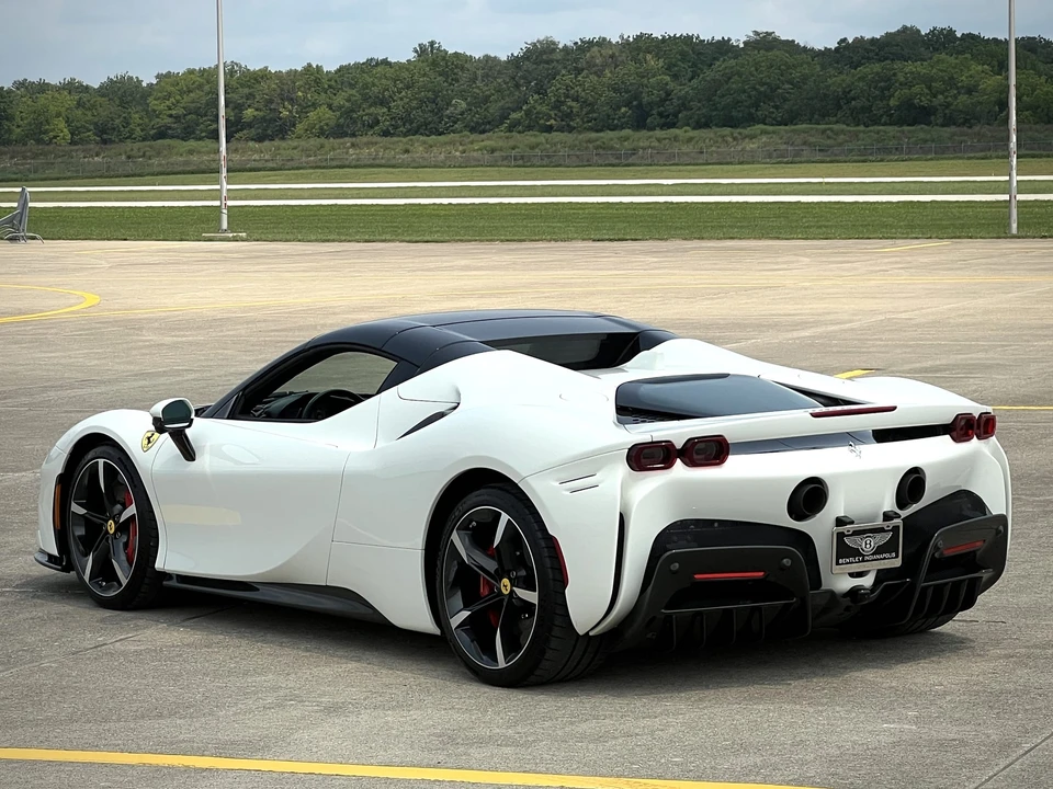 2023 Ferrari SF90 Spider - Image 23 of 31