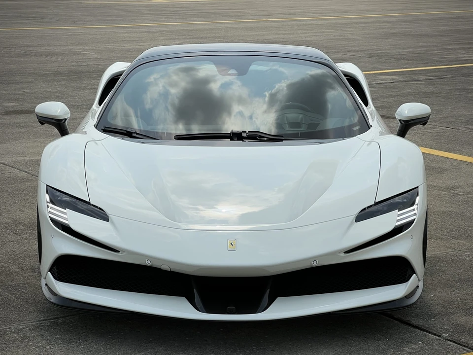 2023 Ferrari SF90 Spider - Image 15 of 31