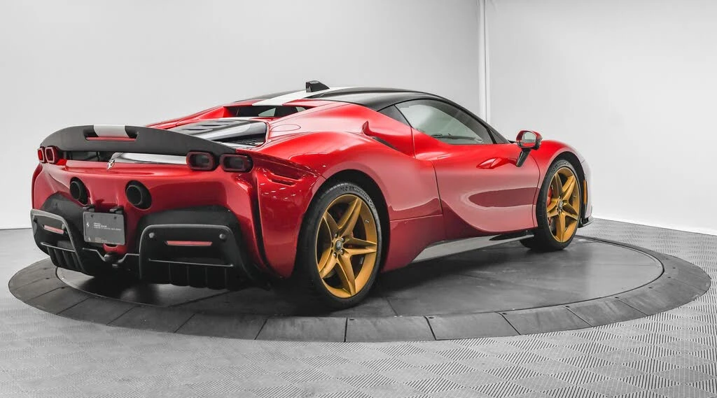 2023 Ferrari SF90 Stradale - Image 8 of 31