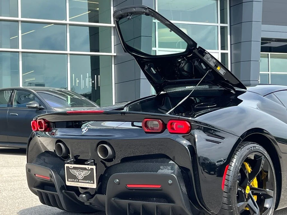2023 Ferrari SF90 Stradale - Image 9 of 31