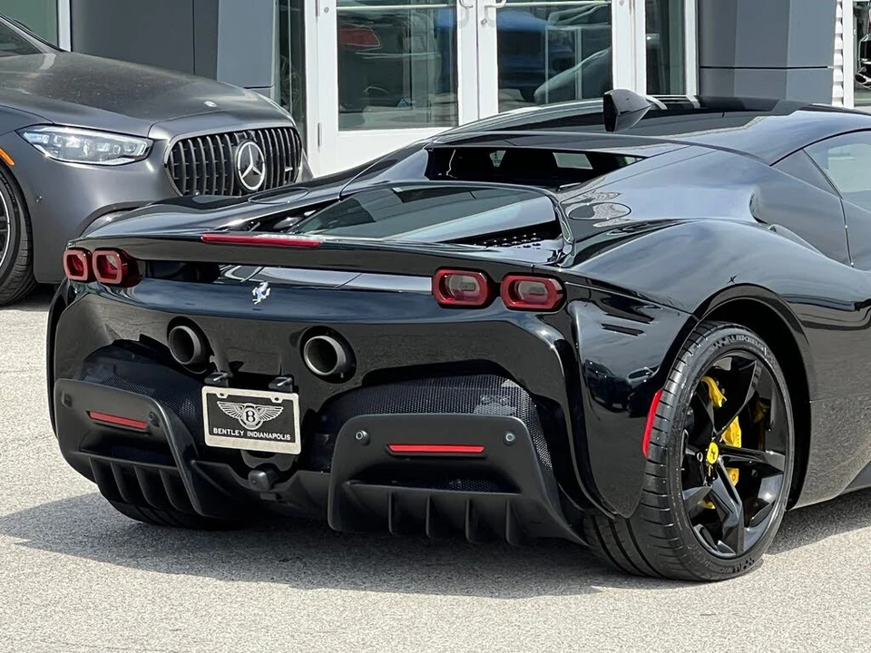 2023 Ferrari SF90 Stradale - Image 8 of 31