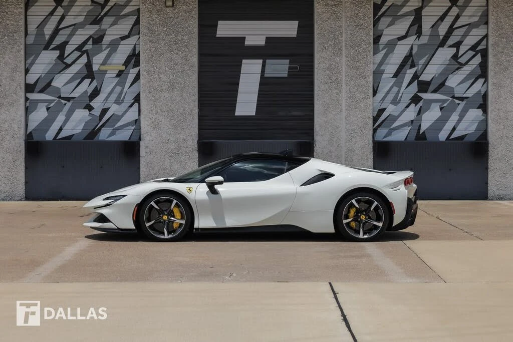 2023 Ferrari SF90 Stradale - Image 7 of 31