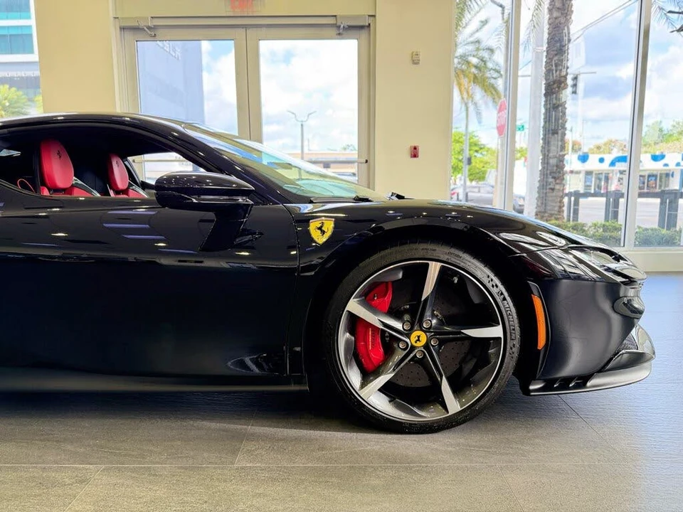 2023 Ferrari SF90 Stradale - Image 25 of 31