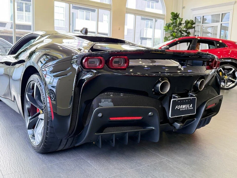 2023 Ferrari SF90 Stradale - Image 17 of 31