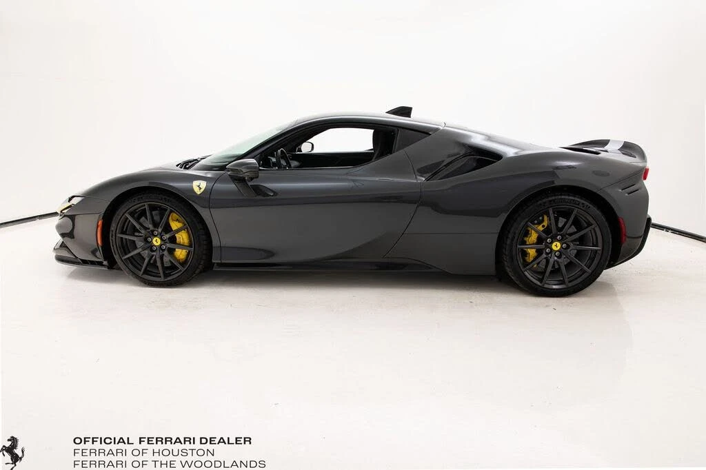 2023 Ferrari SF90 Stradale - Image 8 of 31