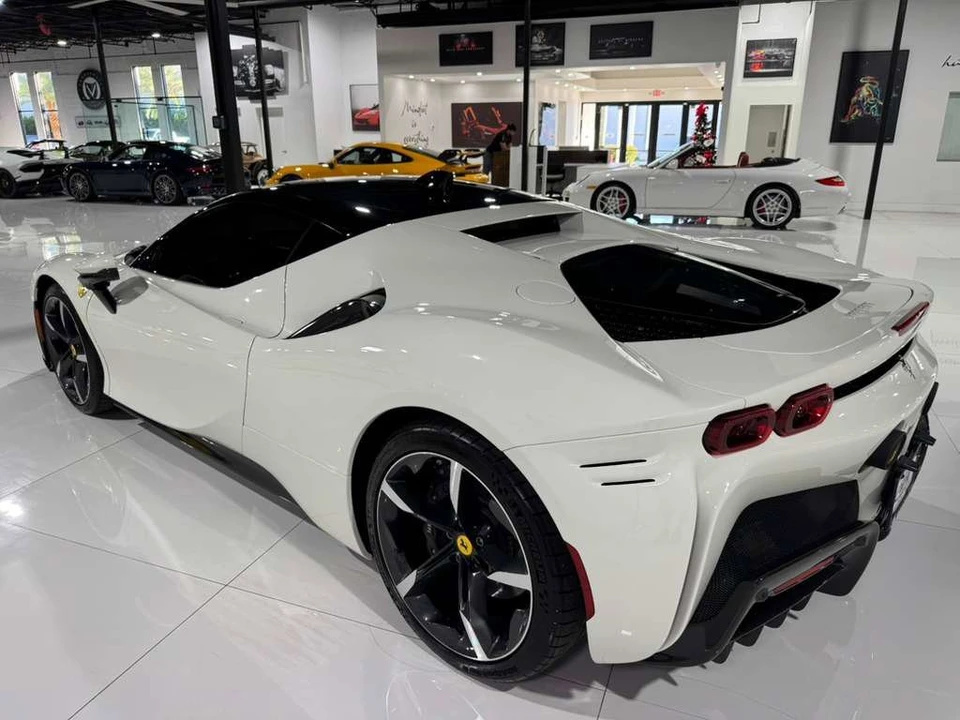 2023 Ferrari SF90 Stradale - Image 5 of 21