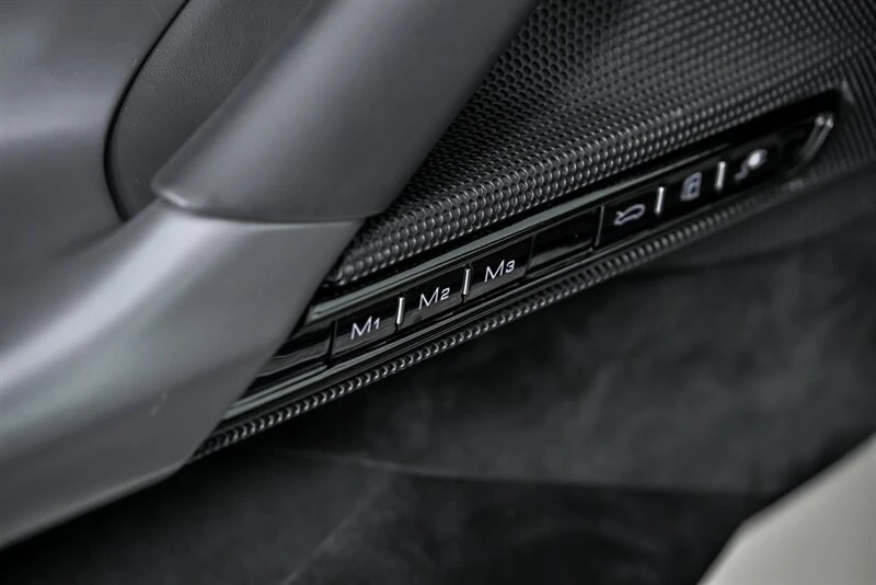 2023 Ferrari SF90 Stradale - Image 19 of 31