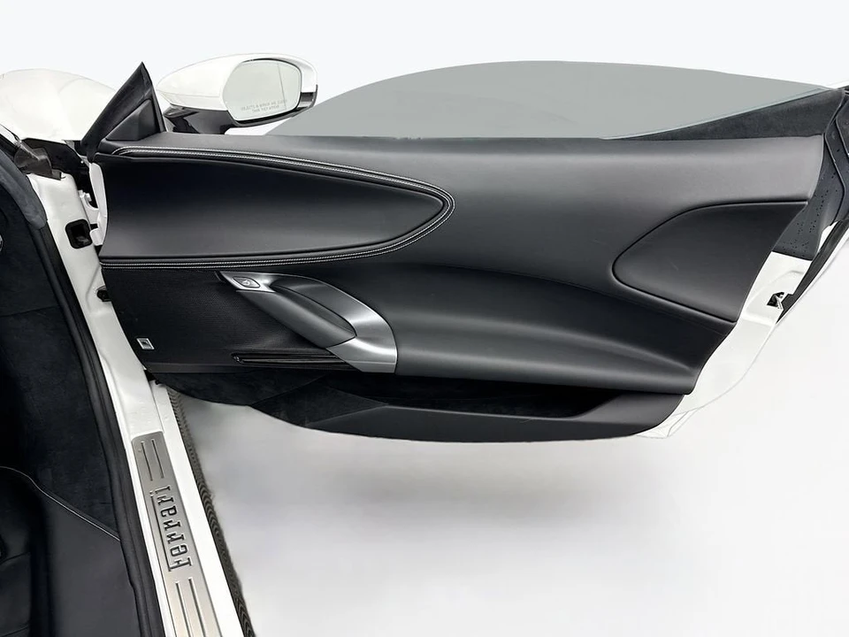 2023 Ferrari SF90 Stradale - Image 23 of 31