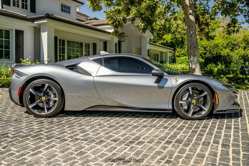 2023 Ferrari SF90 Stradale - Image 9 of 21
