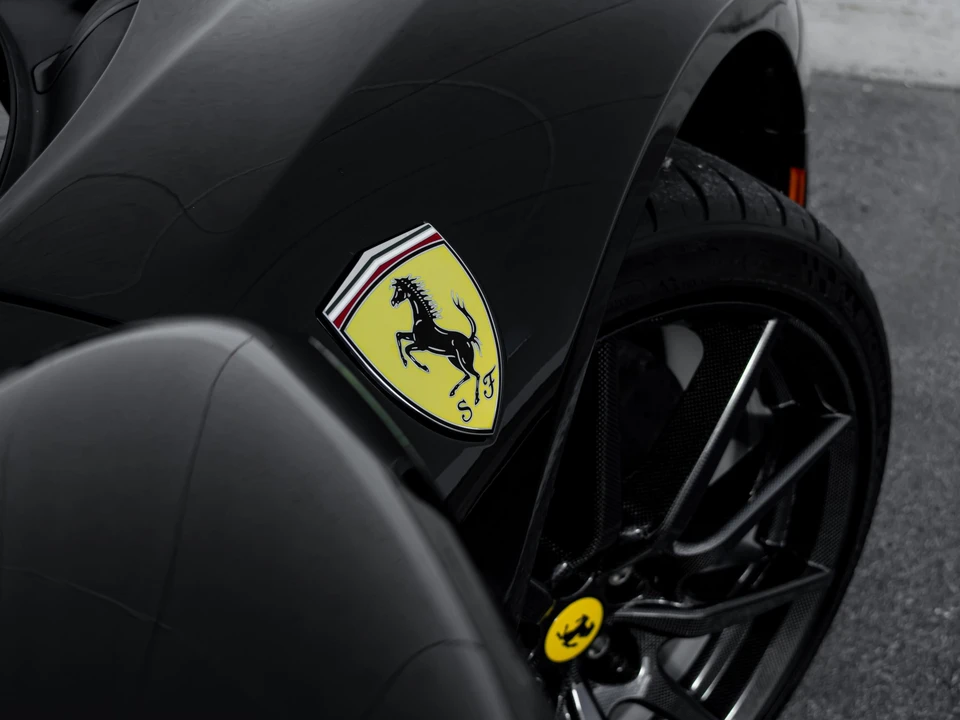 2023 Ferrari SF90 Stradale - Image 18 of 31