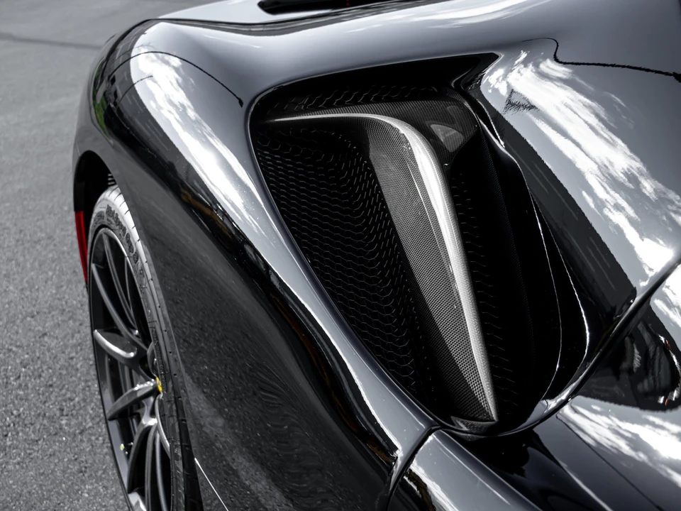2023 Ferrari SF90 Stradale - Image 17 of 31