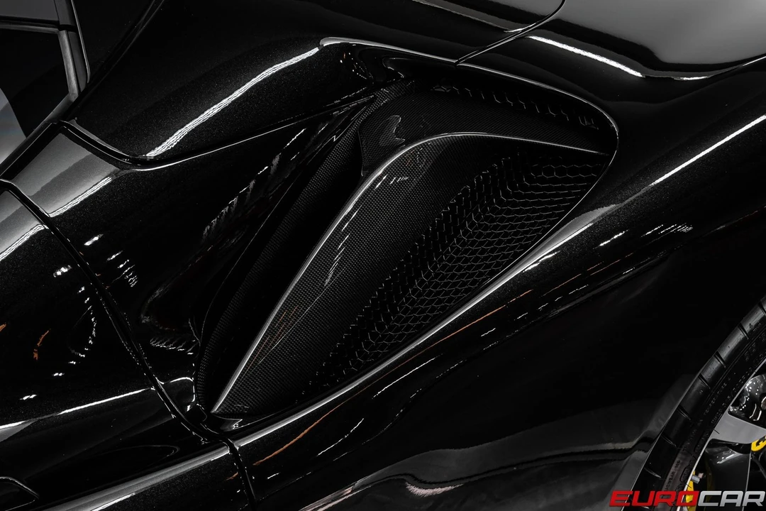 2023 Ferrari SF90 Spider - Image 22 of 31