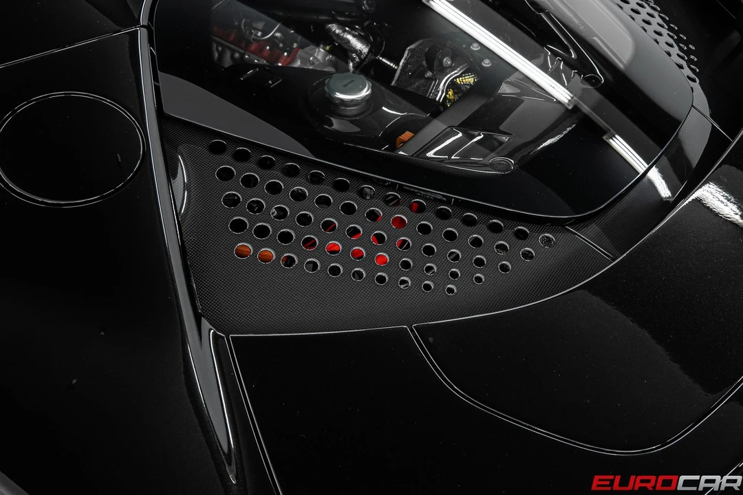 2023 Ferrari SF90 Spider - Image 28 of 31