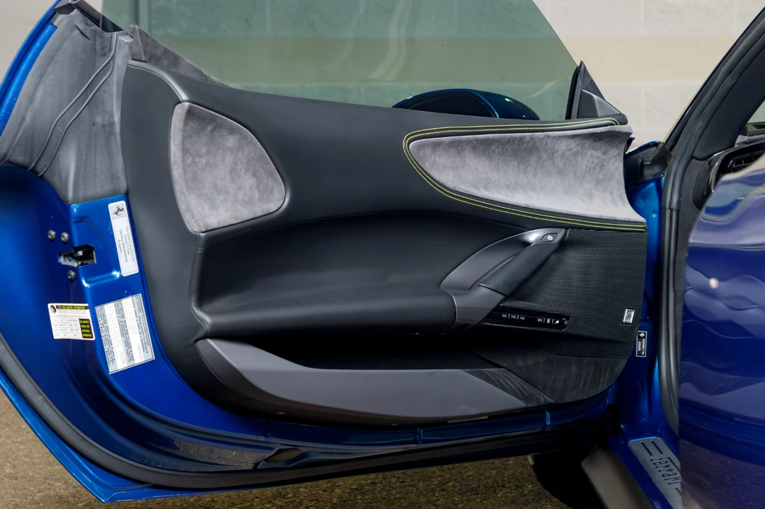 2023 Ferrari SF90 Spider - Image 16 of 29