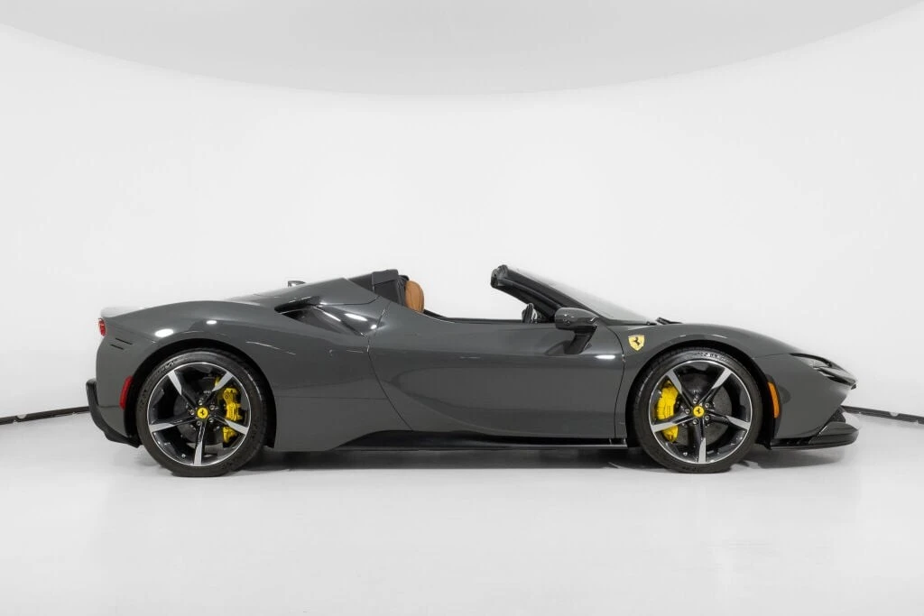 2023 Ferrari SF90 Spider - Image 6 of 31
