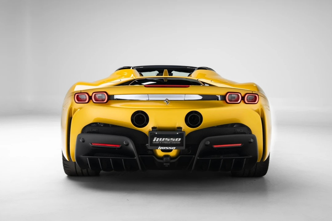 2023 Ferrari SF90 Spider - Image 19 of 31