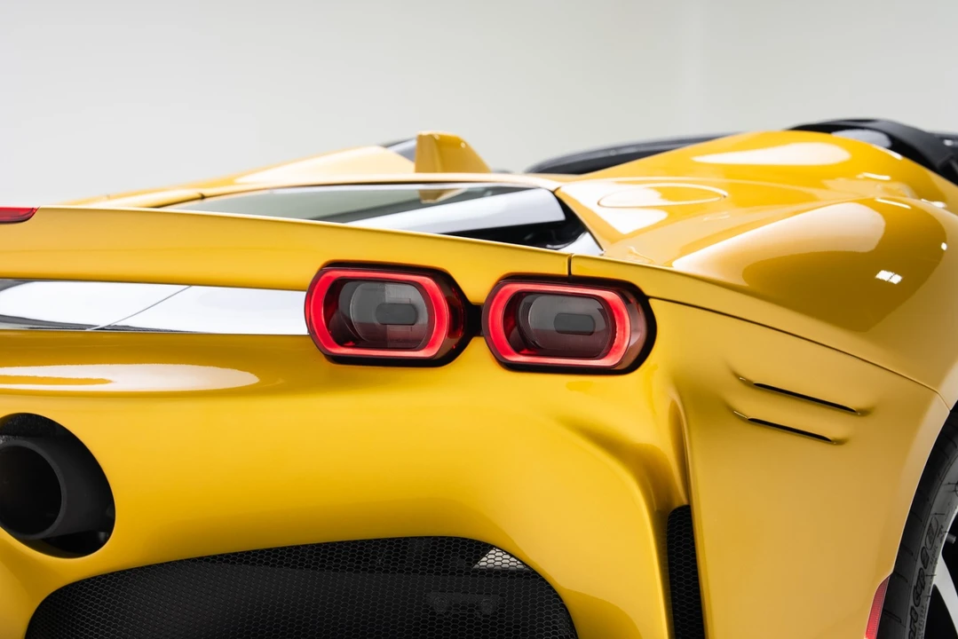 2023 Ferrari SF90 Spider - Image 23 of 31