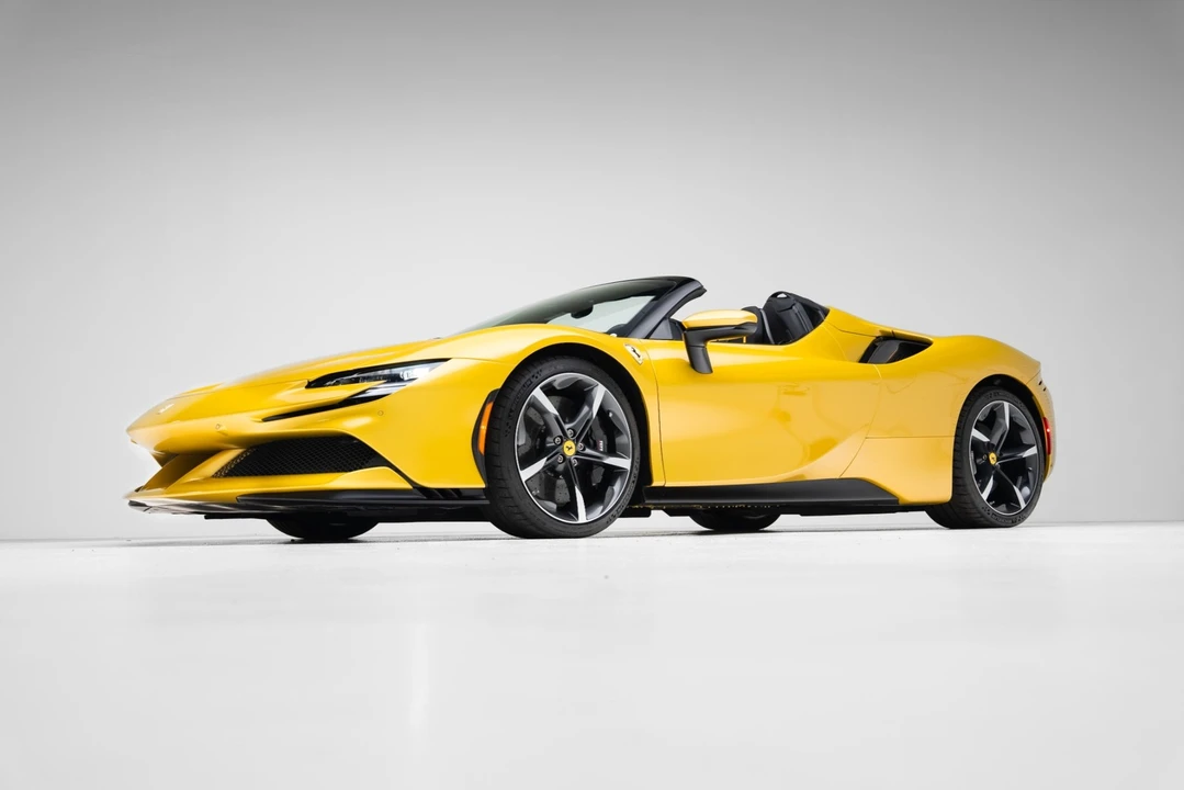2023 Ferrari SF90 Spider - Image 8 of 31