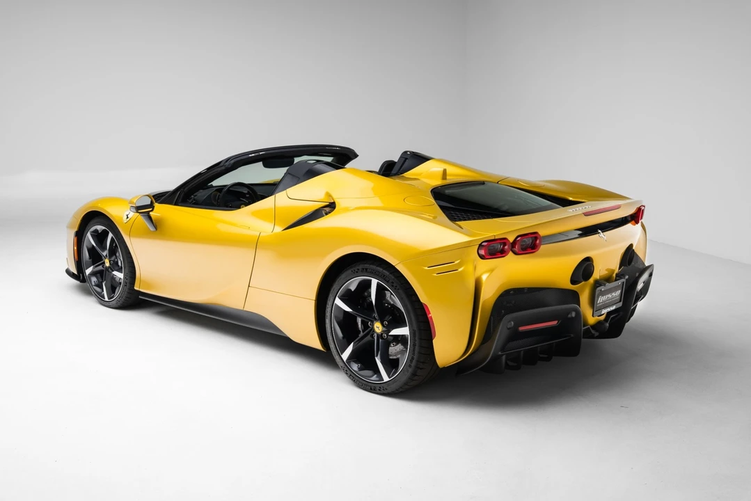 2023 Ferrari SF90 Spider - Image 18 of 31