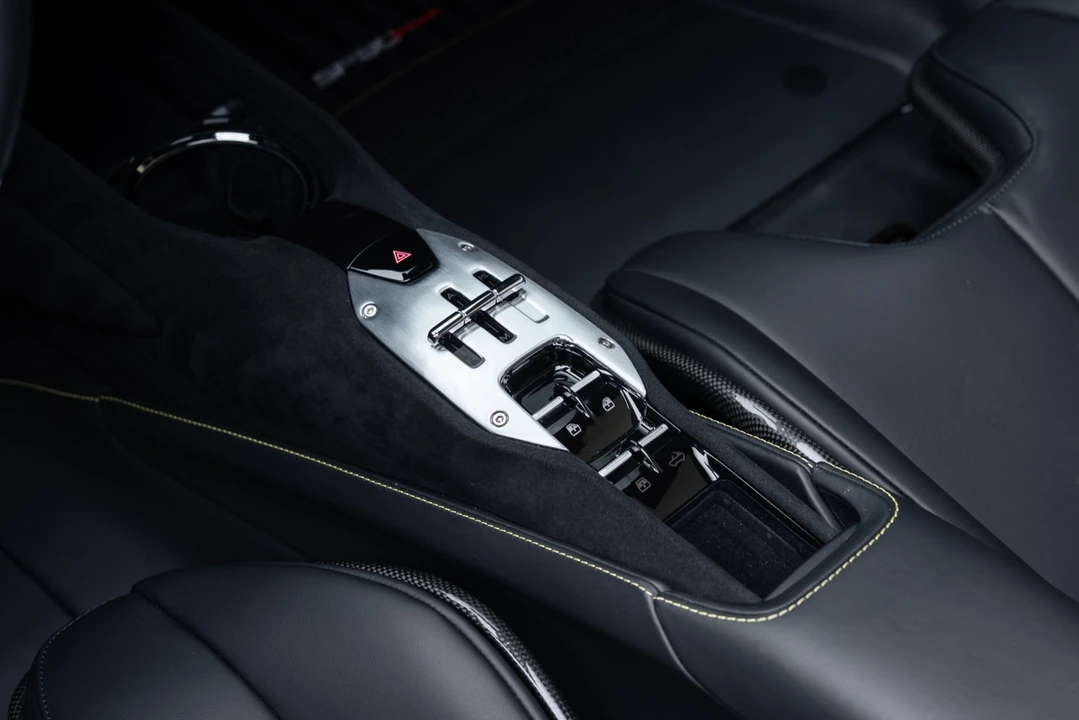 2023 Ferrari SF90 Spider - Image 28 of 31