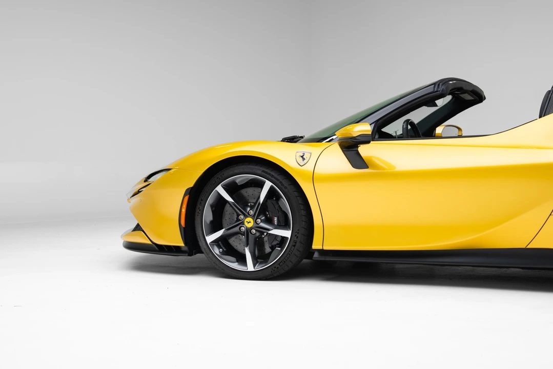 2023 Ferrari SF90 Spider - Image 14 of 31