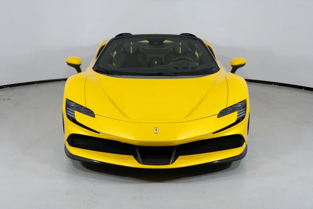 2023 Ferrari SF90 Spider - Image 18 of 31