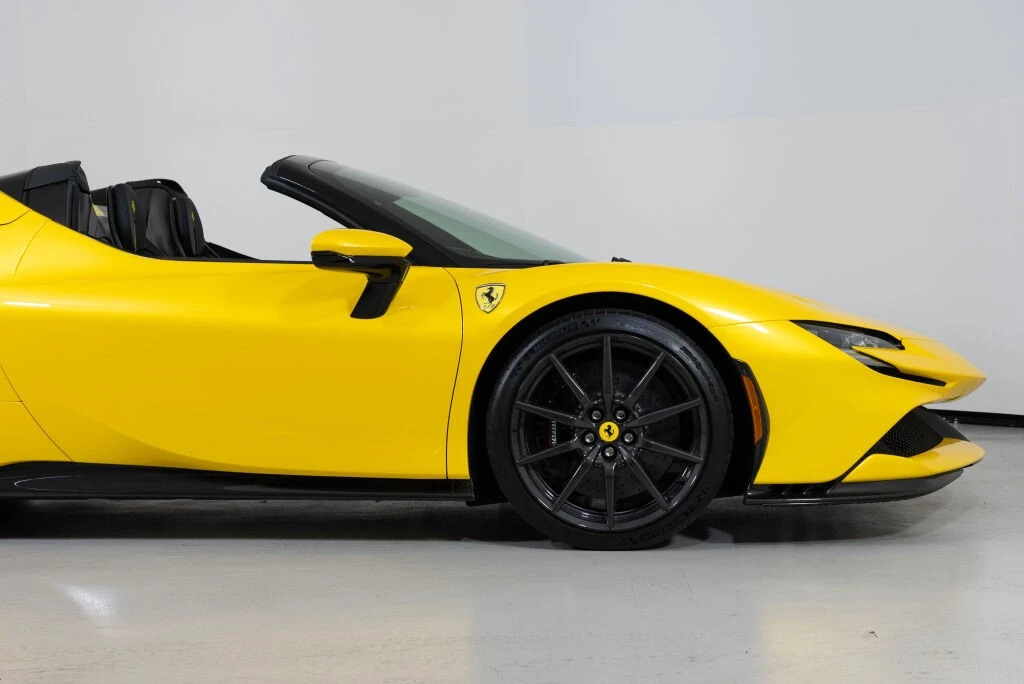2023 Ferrari SF90 Spider - Image 13 of 31
