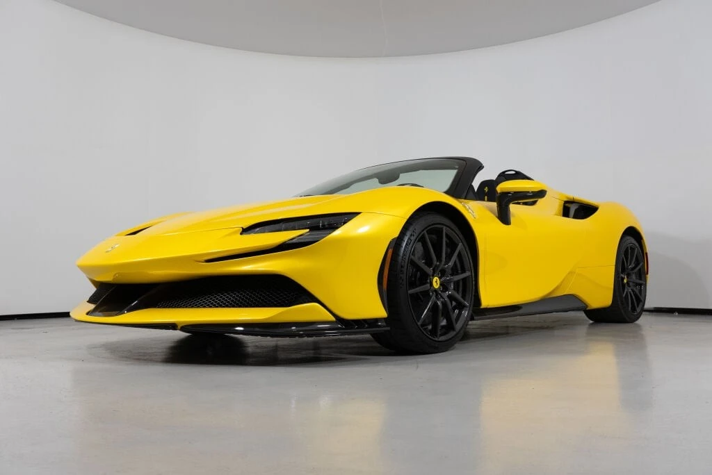 2023 Ferrari SF90 Spider - Image 19 of 31