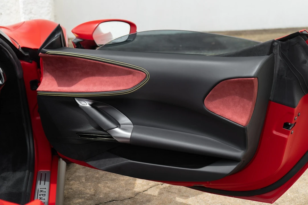 2023 Ferrari SF90 Spider - Image 28 of 31
