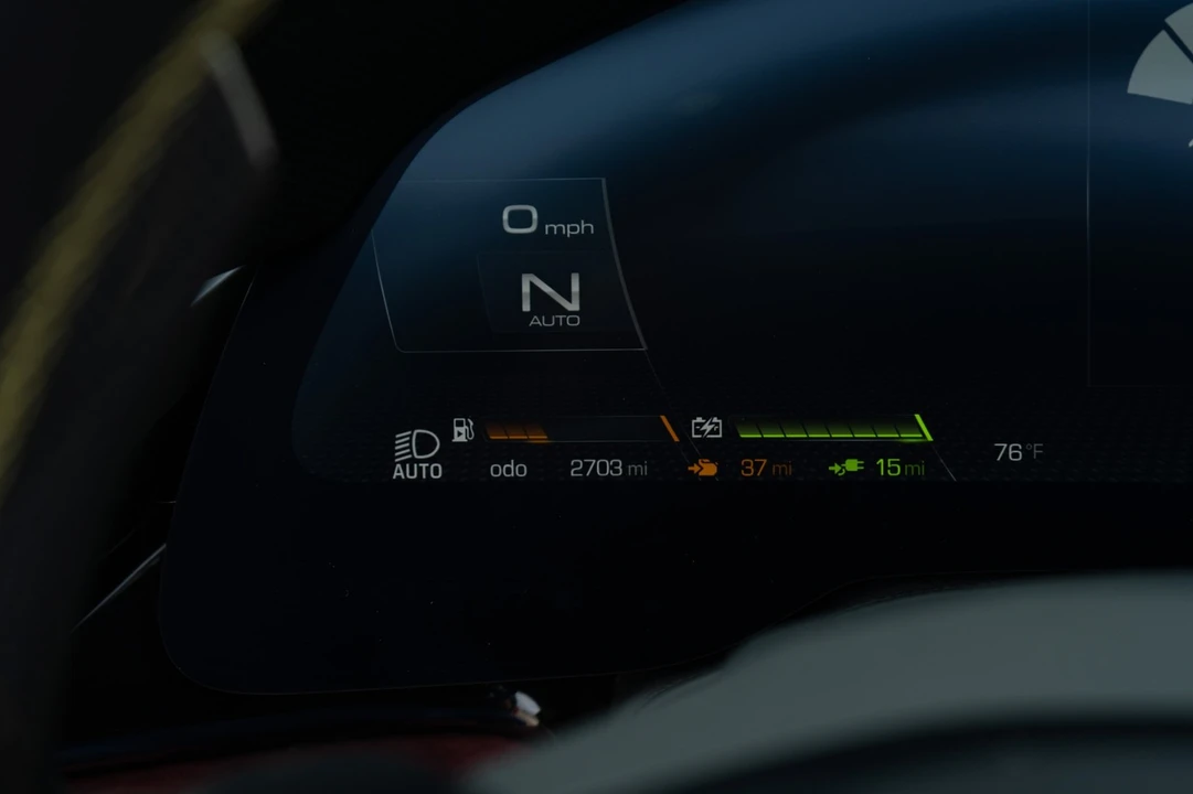 2023 Ferrari SF90 Spider - Image 12 of 31