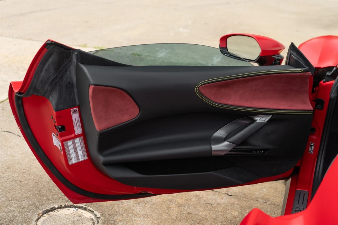 2023 Ferrari SF90 Spider - Image 27 of 31