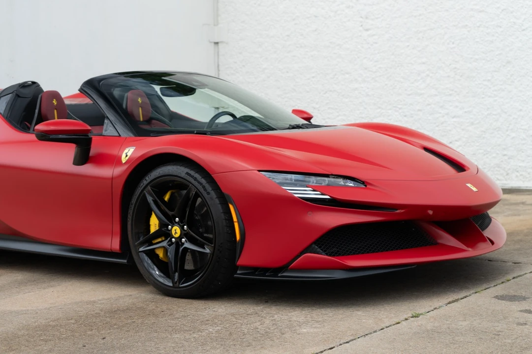 2023 Ferrari SF90 Spider - Image 24 of 31