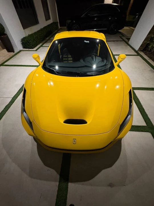 2023 Ferrari F8 Spider - Image 7 of 13