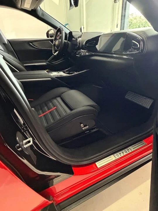 2023 Ferrari Purosangue - Image 13 of 17