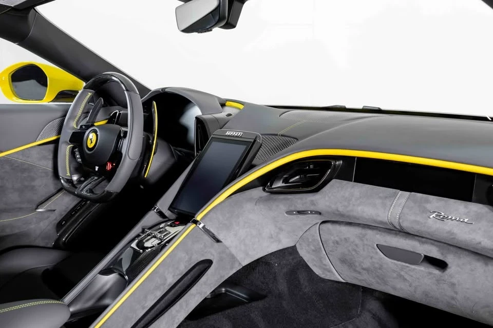 2023 Ferrari Roma - Image 16 of 19