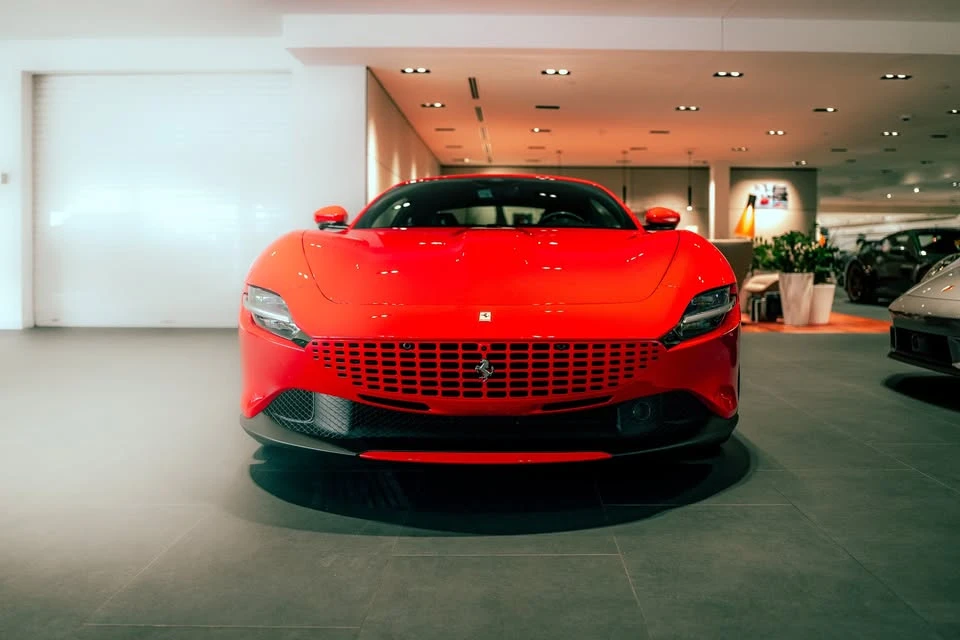 2023 Ferrari Roma - Image 16 of 19