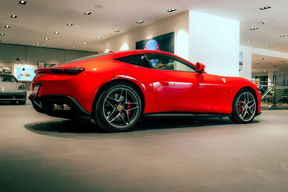 2023 Ferrari Roma - Image 17 of 19