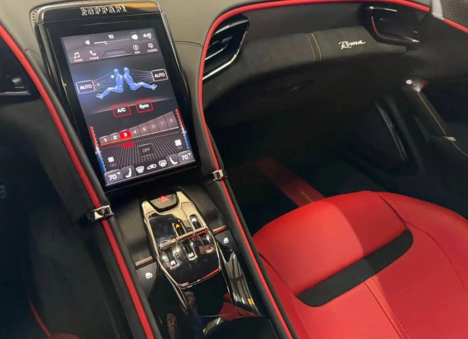 2023 Ferrari Roma - Image 15 of 16