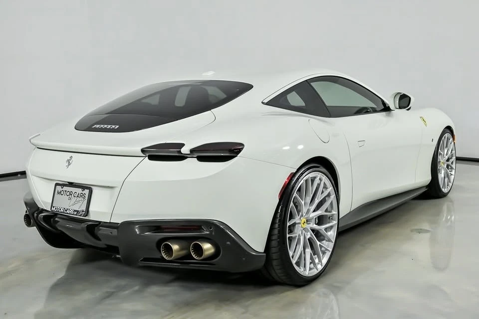 2023 Ferrari Roma - Image 12 of 20