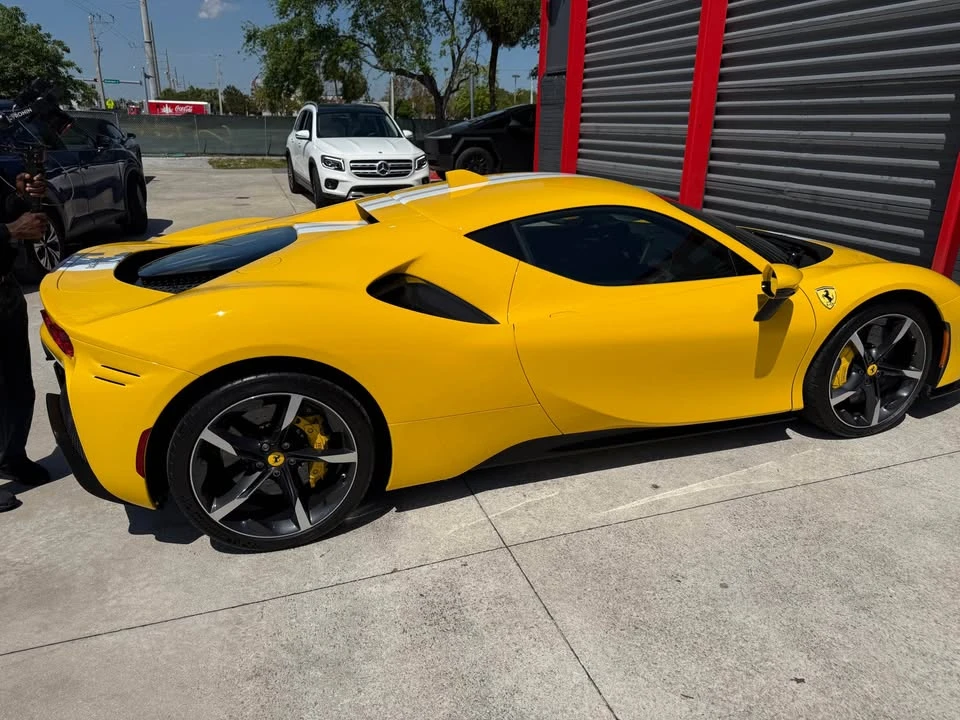 2023 Ferrari SF90 Stradale - Image 5 of 11