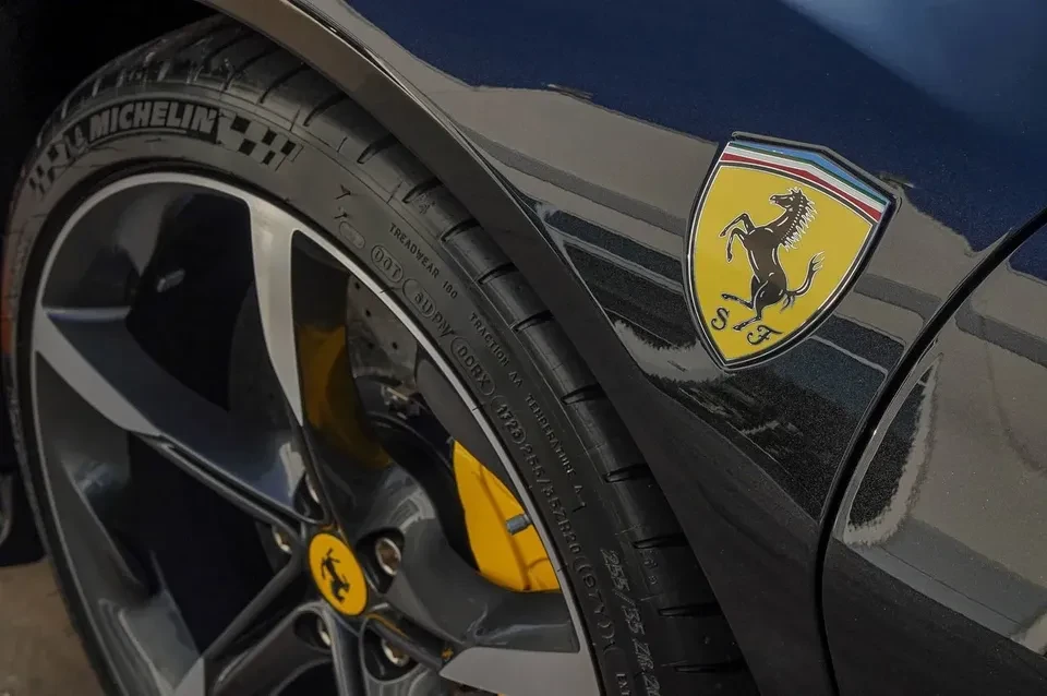 2023 Ferrari SF90 Spider - Image 5 of 20