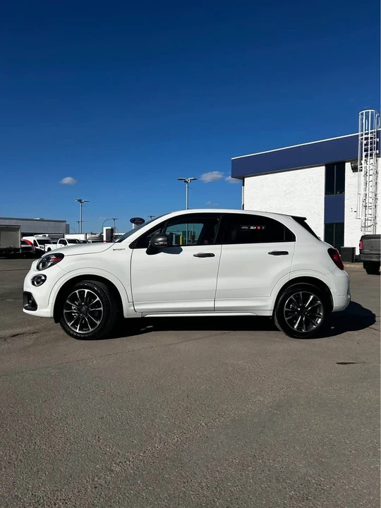 2023 Fiat 500 - Image 3 of 20