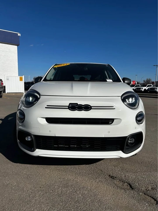 2023 Fiat 500 - Image 2 of 20
