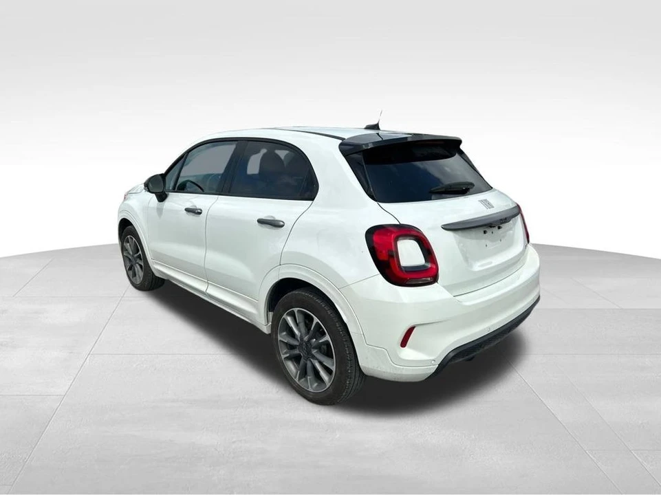 2023 Fiat 500 - Image 8 of 12
