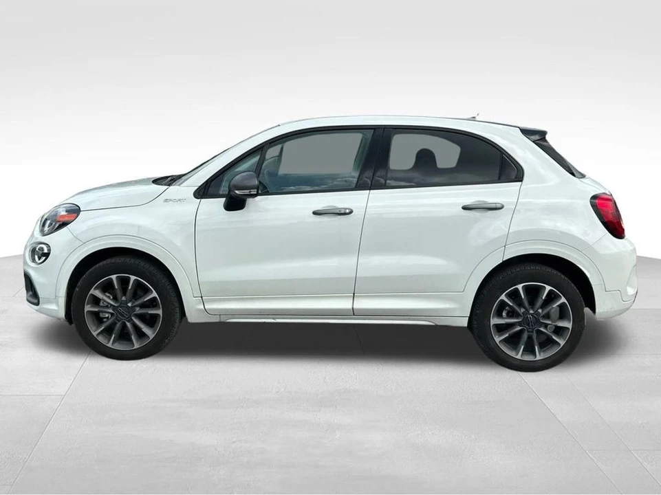 2023 Fiat 500 - Image 9 of 12