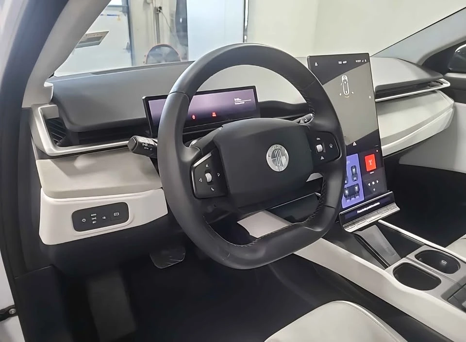 2023 Fisker Ocean - Image 8 of 12