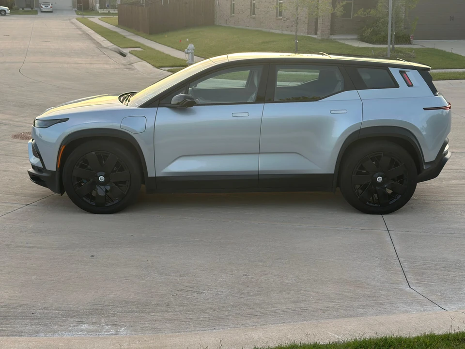 2023 Fisker Ocean - Image 7 of 31